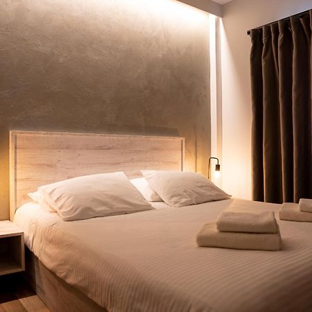 Centralviewsuites Nea Moudhania Exteriör bild
