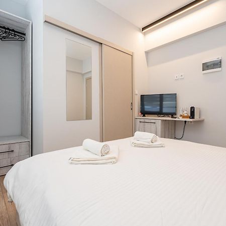 Centralviewsuites Nea Moudhania Exteriör bild