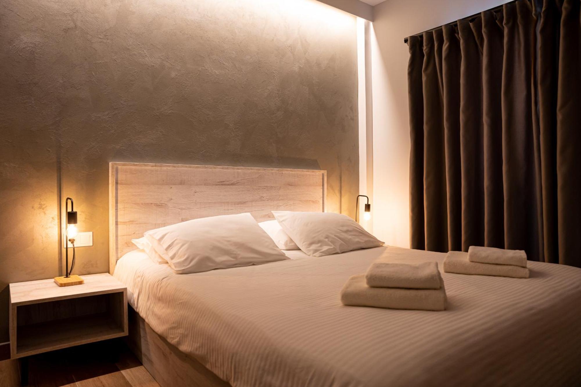 Centralviewsuites Nea Moudhania Exteriör bild