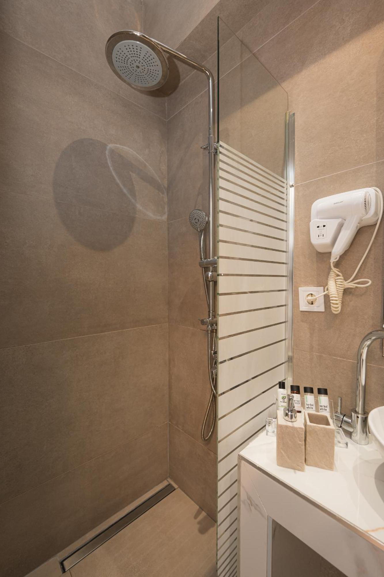 Centralviewsuites Nea Moudhania Exteriör bild
