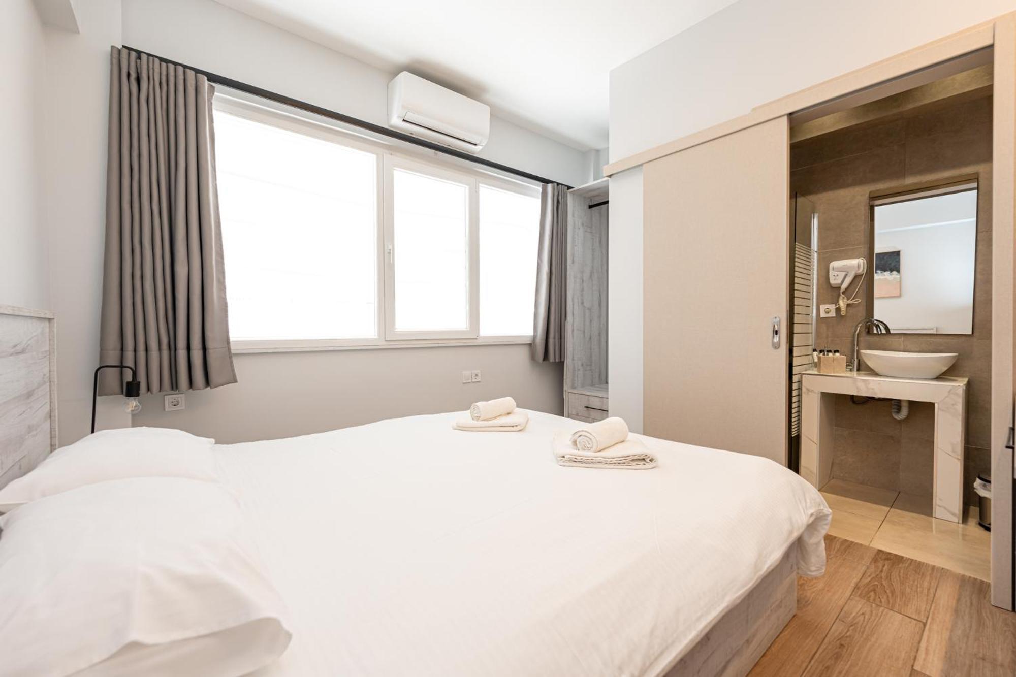 Centralviewsuites Nea Moudhania Exteriör bild