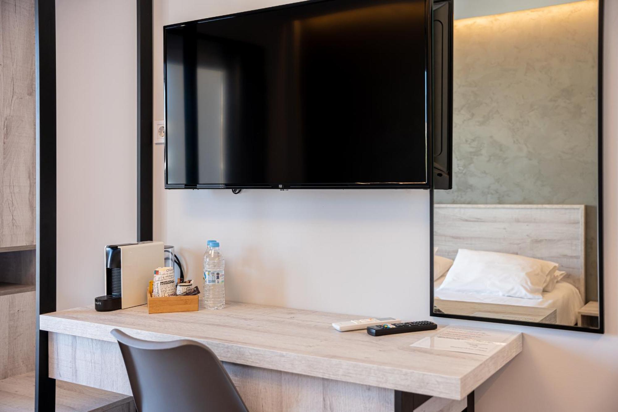 Centralviewsuites Nea Moudhania Exteriör bild
