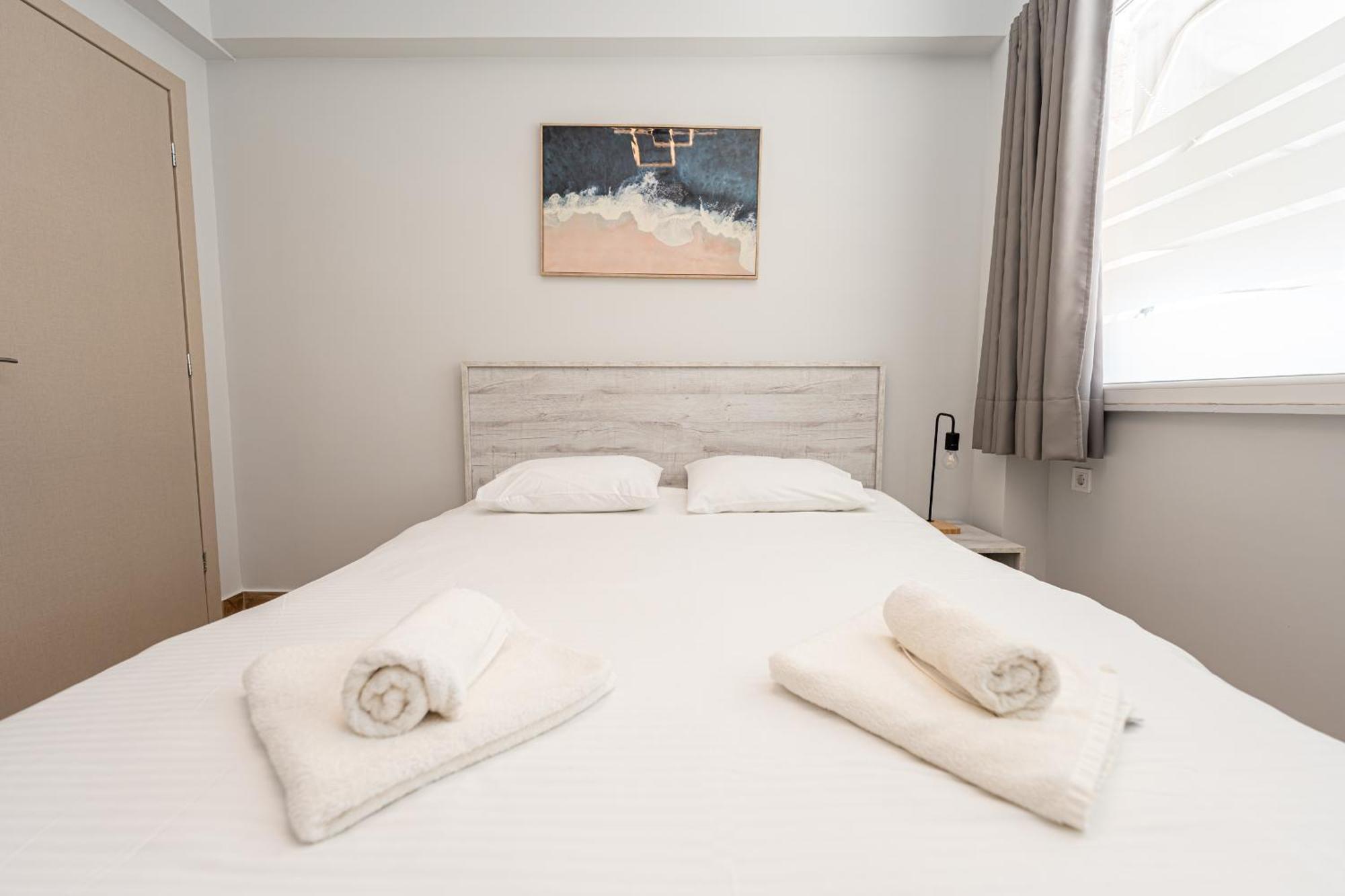 Centralviewsuites Nea Moudhania Exteriör bild