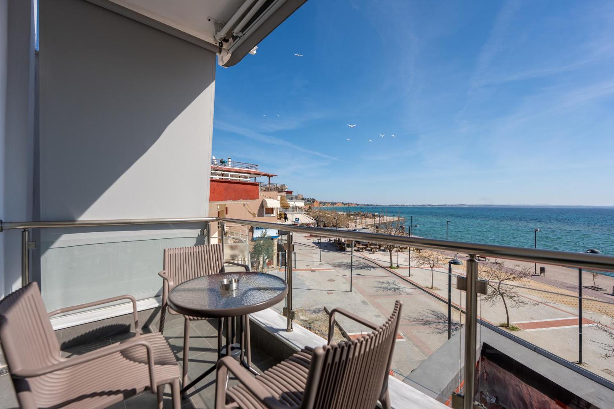 Centralviewsuites Nea Moudhania Exteriör bild